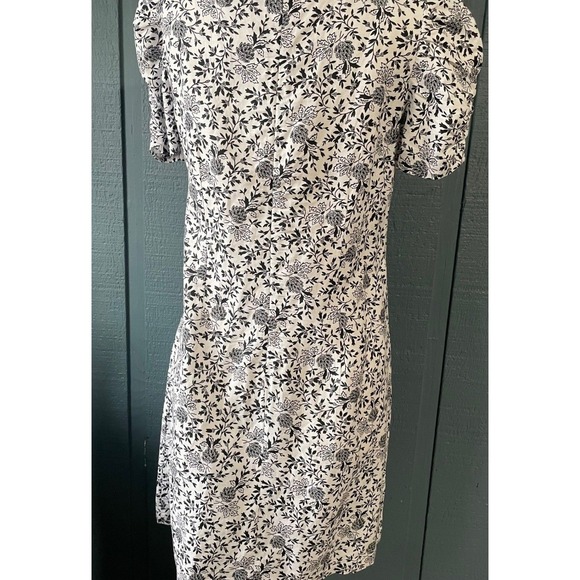 LOFT Dresses & Skirts - LOFT Black‎ White Floral Print Puff Sleeve Knee Length Dress Size Medium